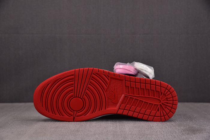 Travis Scott x Air Jordan chicago DZ4137-700