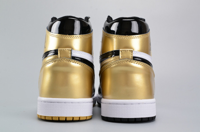 air jordan 1 retro high og nrg complexcon “top 3 gold” 861428-001