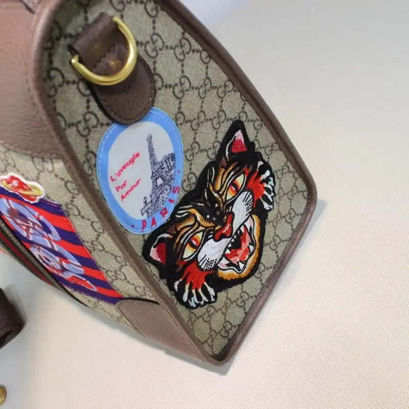 G*u*i brand handbags large totes 1904g0079