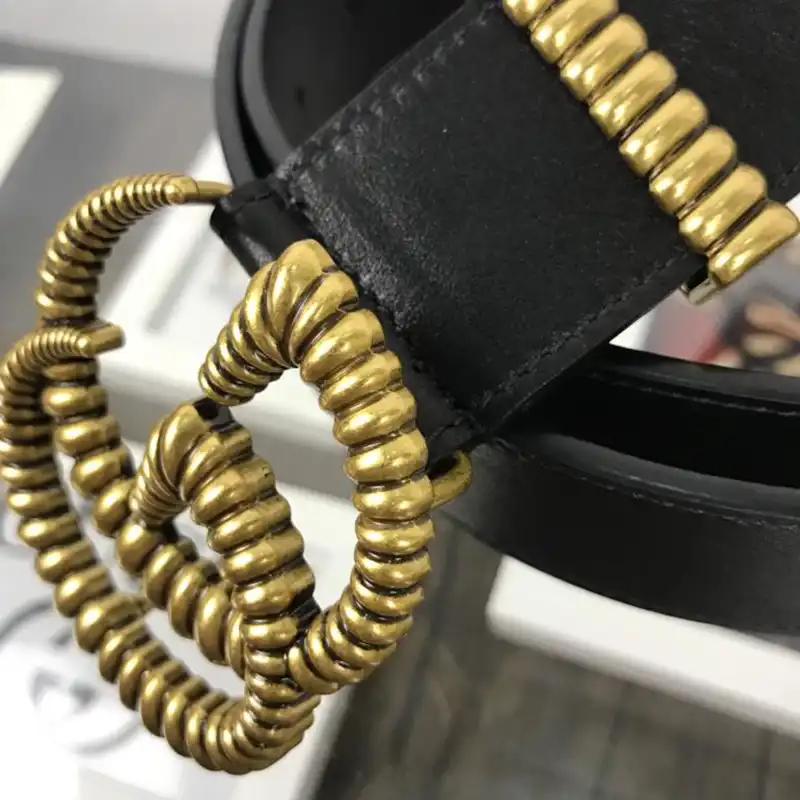 G*u*i s belte 1905bl0187