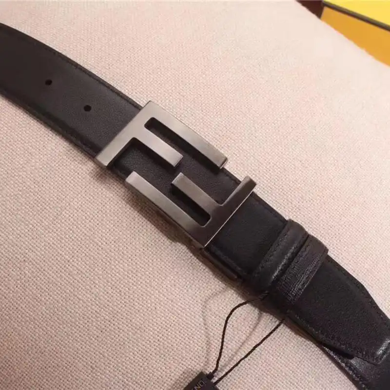 Fendi s Belte 1905BL0329