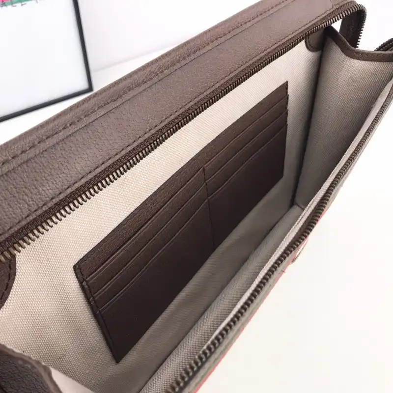 G*u*i bags 19b57g0077