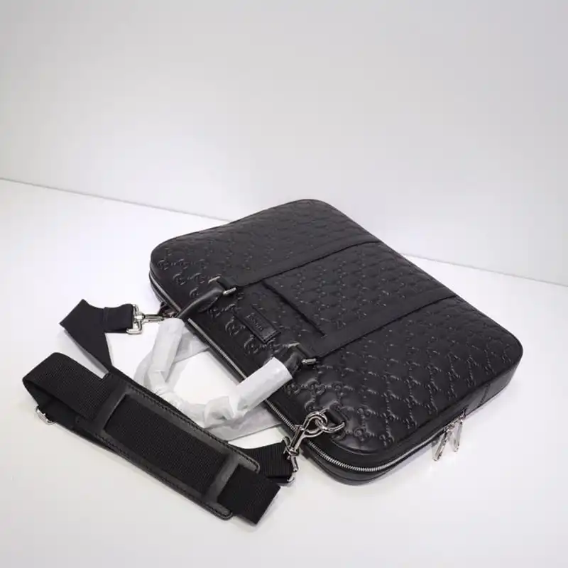 G*u*i briefcases 19gm0037