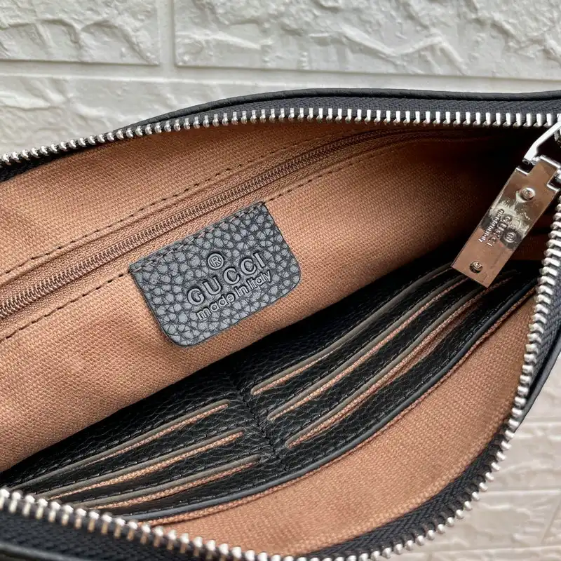 G*u*i bags 2111yz0043