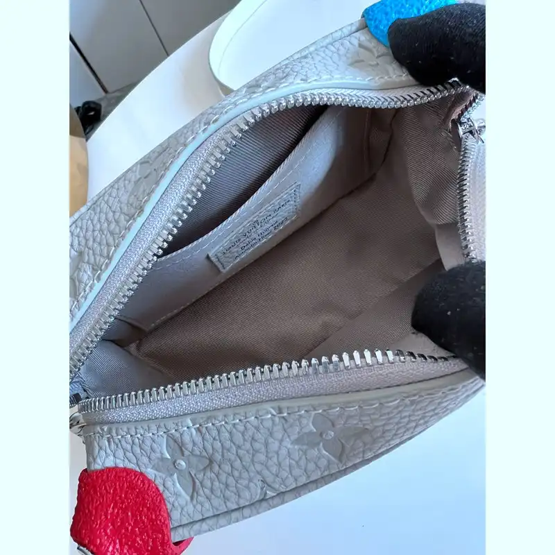 LV Bag 2210YA0109