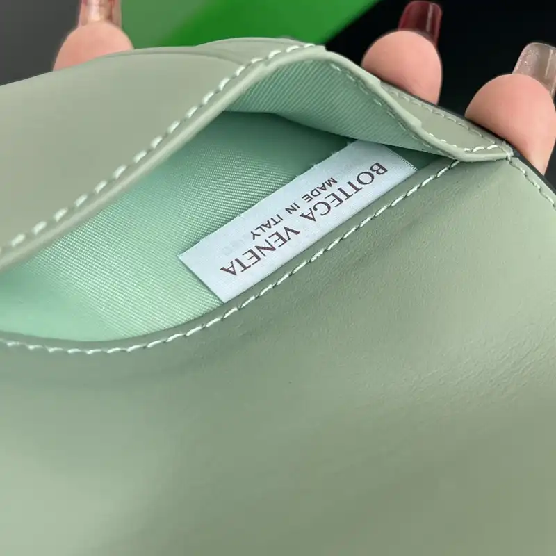 Bottega Veneta Bags 2409SF0008