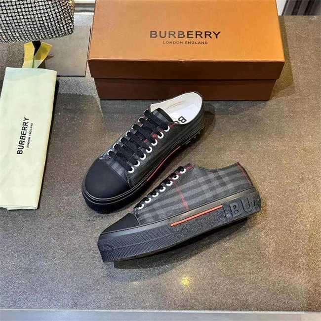 Burberry Sneaker Practical 2616