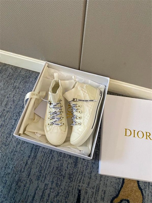 Effortless DR Sneaker 1069