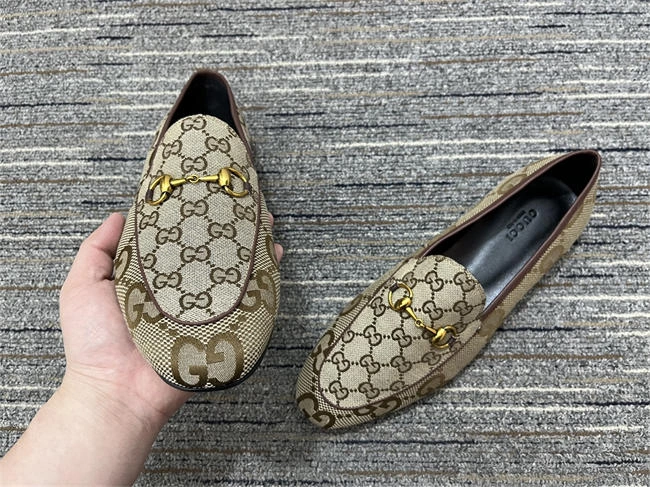 durable G*u*i loafer 329