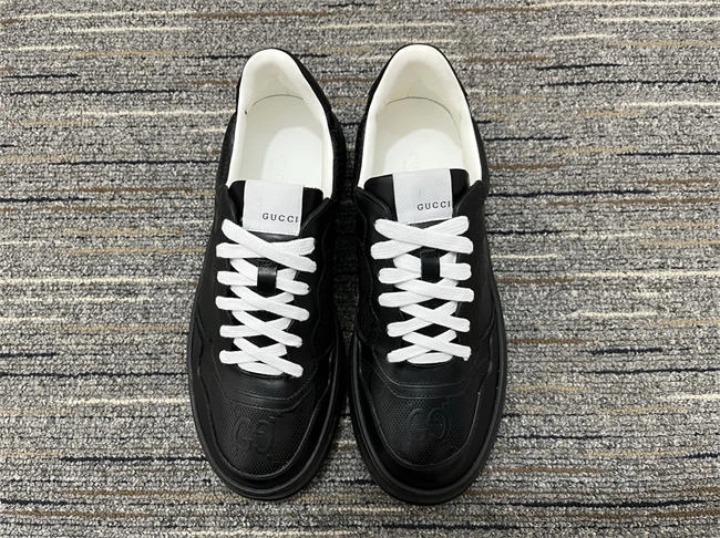 breathable G*u*i low top sneaker 554