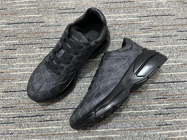 G*u*i rhyton sneaker original 275
