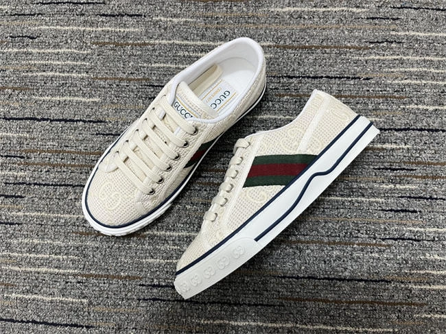 softtouch G*u*i signature slip-on sneaker 297