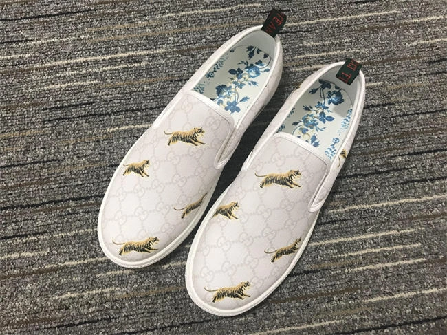 G*u*i signature slip-on sneaker sleek 294