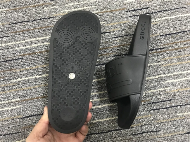 G*u*i slide casual 443