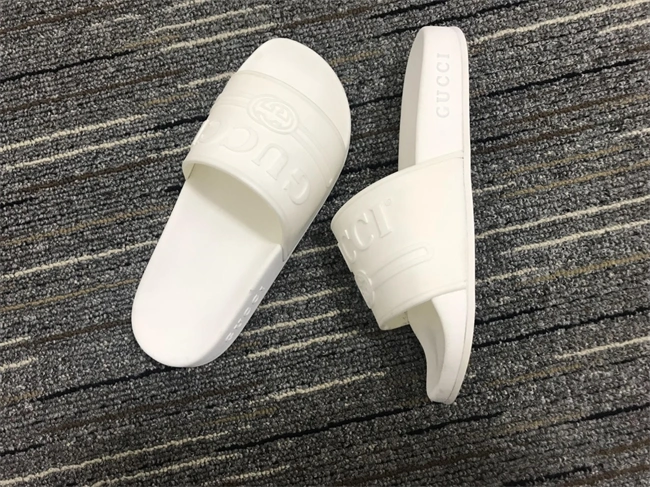 G*u*i slide unisex 441