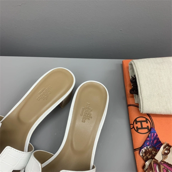 H Slipper Unisex 2365