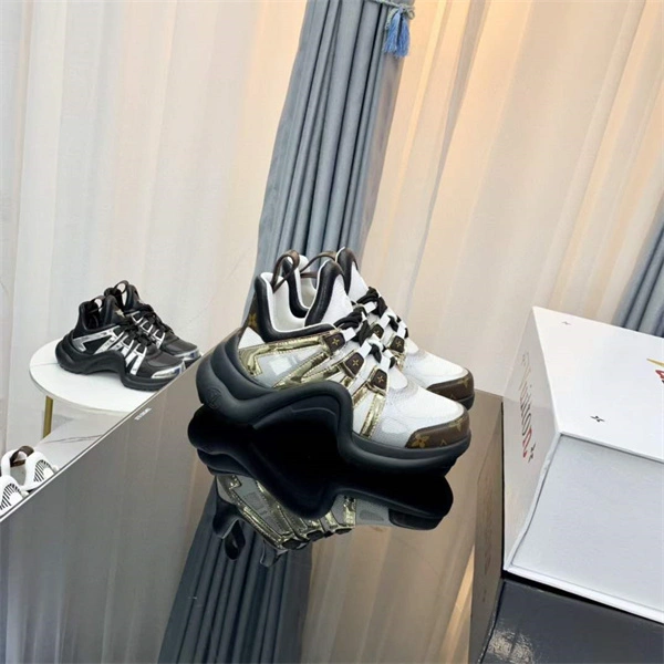 Cozy LV1 Archlight 1958