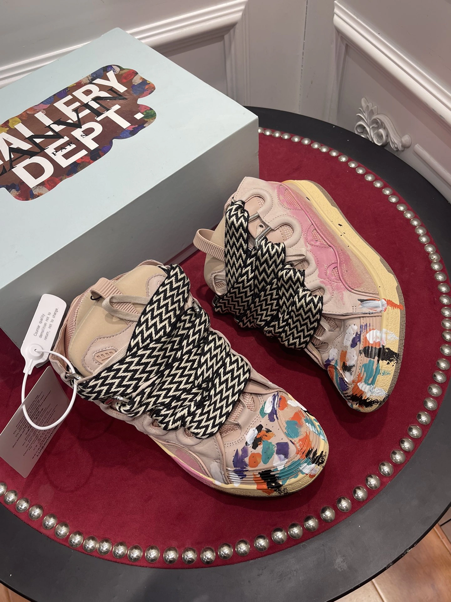 Classic Lanvon Curb Sneaker 994