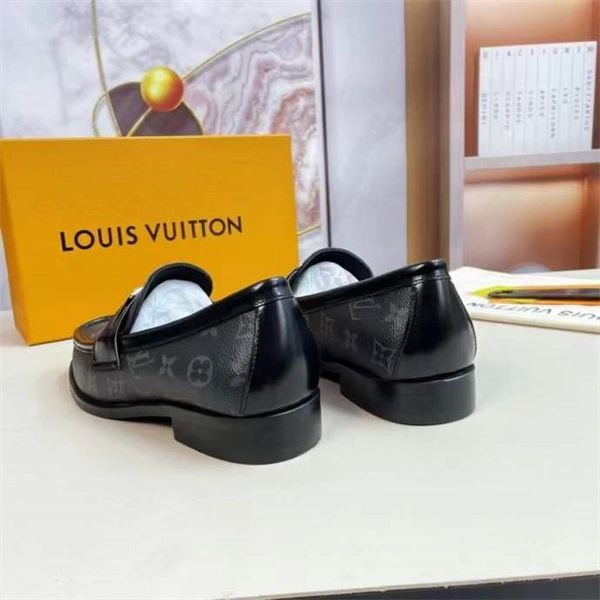 Versatile Lv Loafer 1924